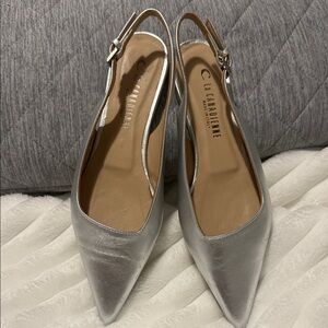 NEW La CANADIENNE Silver Slingback Flats Sz 36